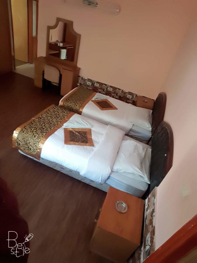 Crystal Hotel فندق كريستال Nablus Eksteriør billede